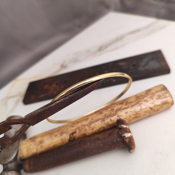 Solid gold round bracelet – timeless, minimal, and made to last. Gold bracelet. - Picture 6 of 12